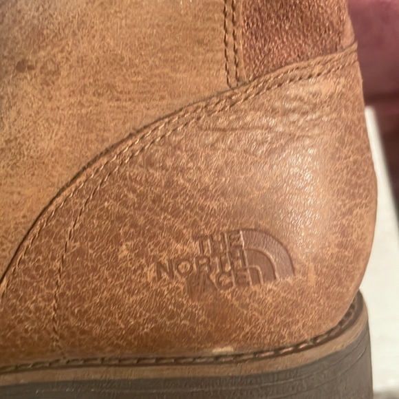 Women’s North Face Boots size 9 - Picture 2 of 8